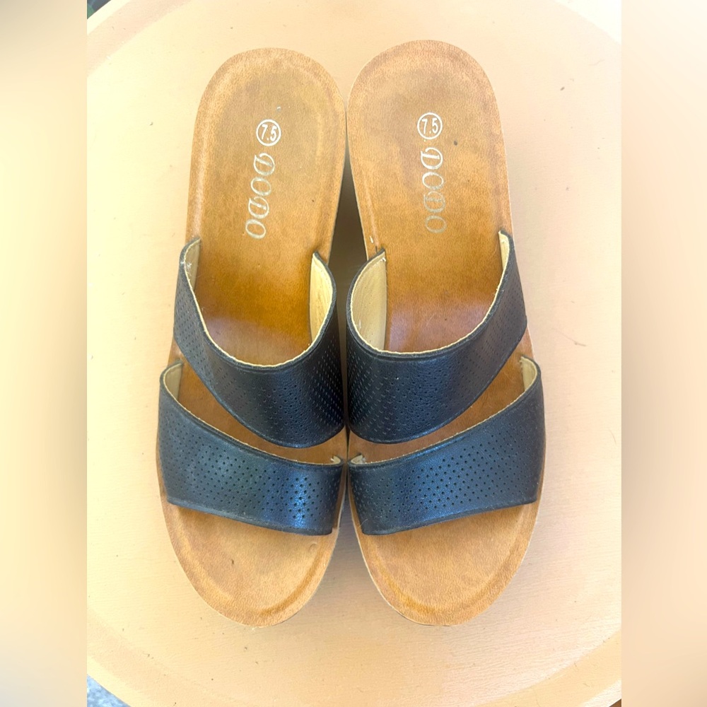 Women's DoDo wedge sandals